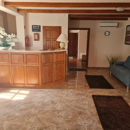 Toroes Panzio فندق مبيت وإفطار