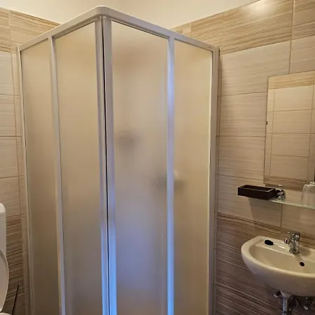 فندق مبيت وإفطار Toroes Panzio