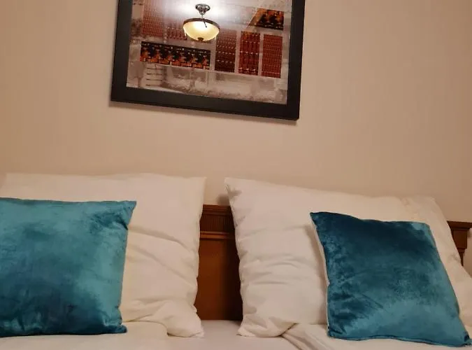 Toroes Panzio Bed & Breakfast 3*